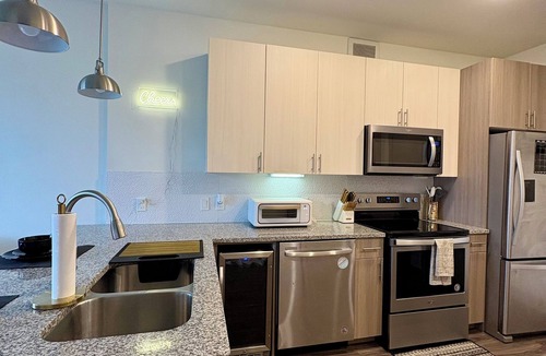 Fort Worth Apartment | Perfect Game Day Apartment Near TCU Walk to Shops Pool, Gym & Free Parking