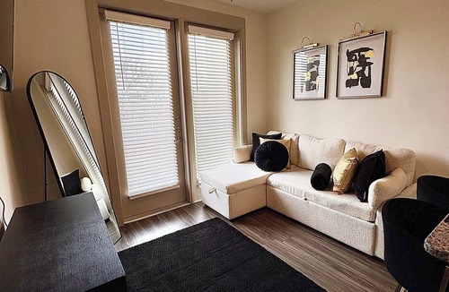 Fort Worth Apartment | Perfect Game Day Apartment Near TCU Walk to Shops Pool, Gym & Free Parking