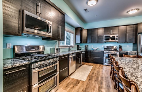 Cherry Grove Beach House | PERFECT GETAWAY, LUXURY AMENETIES+COMPLETE ENTERTAINMENT, HUGE GATHERING SPACES!