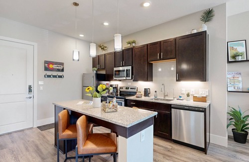Golden Condo | Perfect GetAway ~ Near Downtown, Red Rocks, Hiking, CSM campus