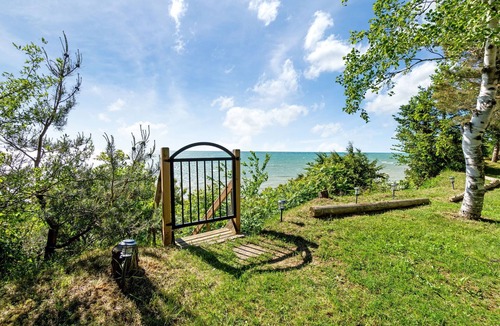 Dashwood Cottage | Perfect getaway on the shores of Lake Huron