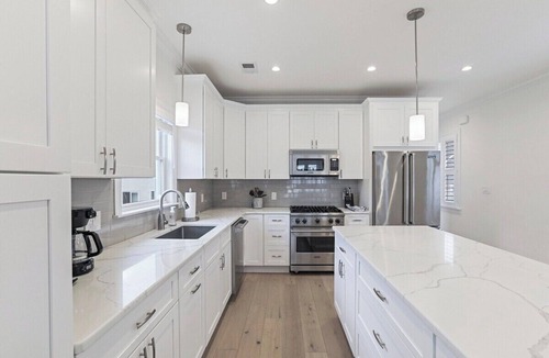 Manasquan House | Perfect Getaway – Steps from the Beach!