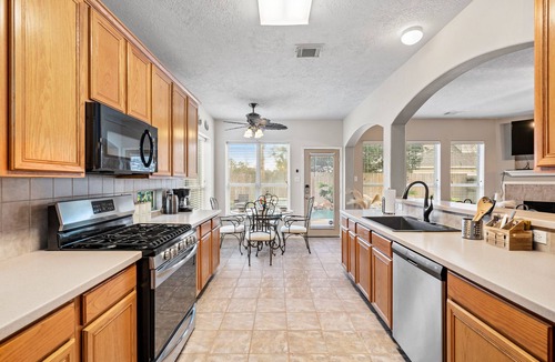 Spring House | Perfect getaway with pool,hot tub and private gym