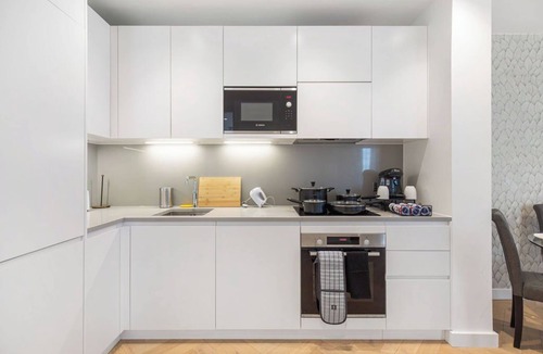 Dudden Hill Apartment | Perfect Great Escape/Pool/Gym