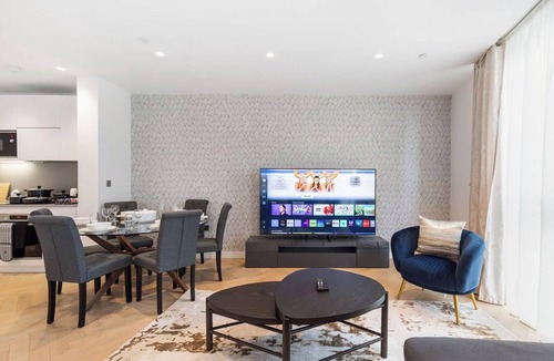 Dudden Hill Apartment | Perfect Great Escape/Pool/Gym