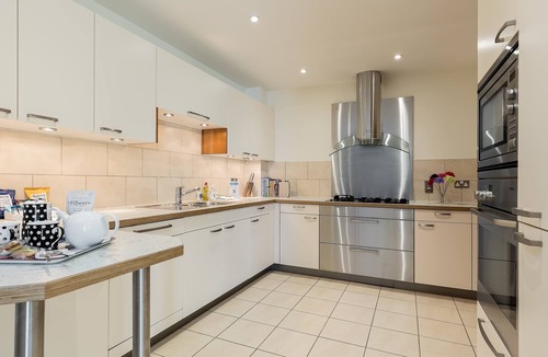 Poole Apartment | Perfect Harbour Views - Incredible Views