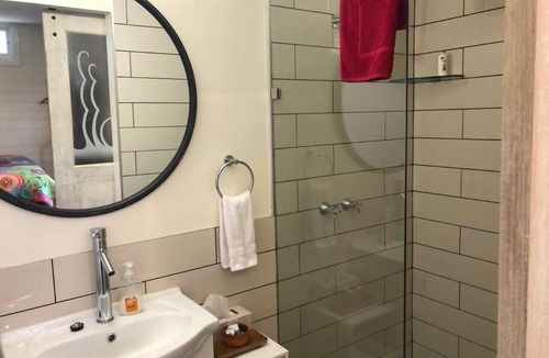 Hepburn Apartment | Perfect Hideaway for two ... Hepburn Spa Country