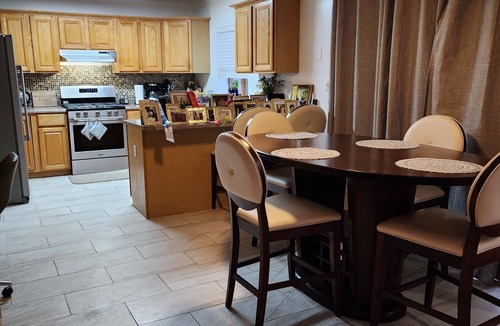 Schererville House | Perfect Home 3bd/2 bath, charming Schererville, IN, Sleeps 6. (35 mi to Chicago)
