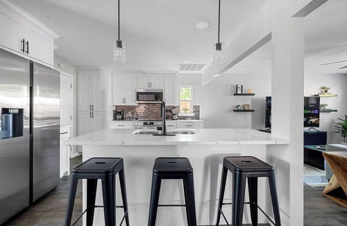 South Arlington House | Perfect Home Base - Hoop, Mini Golf & More