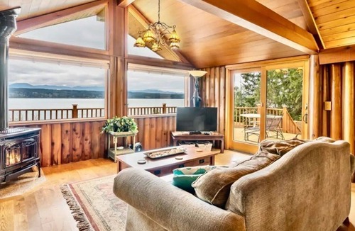 Poulsbo Cabin | Perfect Kitsap Peninsula Private Waterfront Cabin!