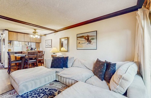 Tahoya Shores Condo | Perfect Lake Retreat W/Shared Pool, Fast WiFi, Private Patio & Easy Lake Access