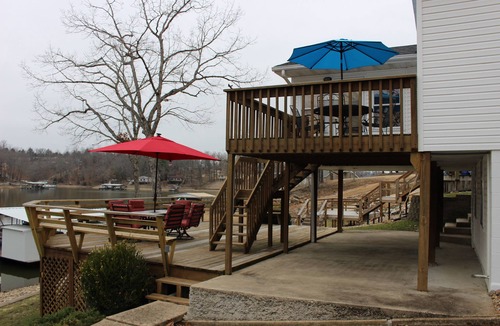 McColley House | Perfect Lakefront Home - No Wake Cove, Private Dock - 8MM