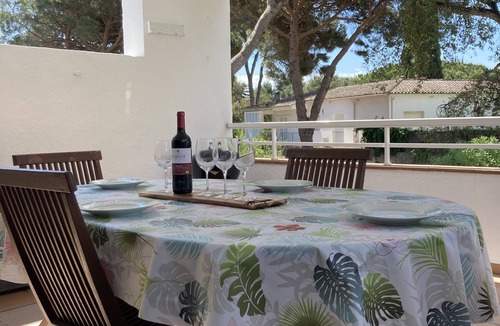 Platja d'Aro Apartment | Perfect location, Cala Rovira next to Platja d'Aro, quiet green area