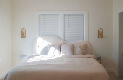 Cherry Street House | Perfect Location, 2 King Beds, Modern Design