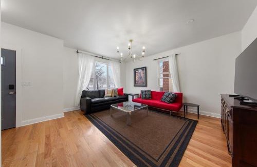Chicago House | Perfect Location Across from Park & Train Station