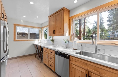 Kings Beach Cabin | Perfect location! Cabin w/hot tub- walk to beach, golf & trails