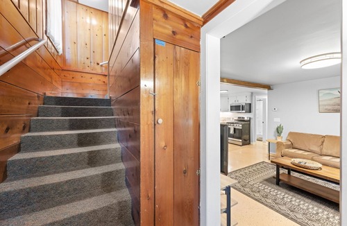 Kings Beach Cabin | Perfect location! Cabin w/hot tub- walk to beach, golf & trails
