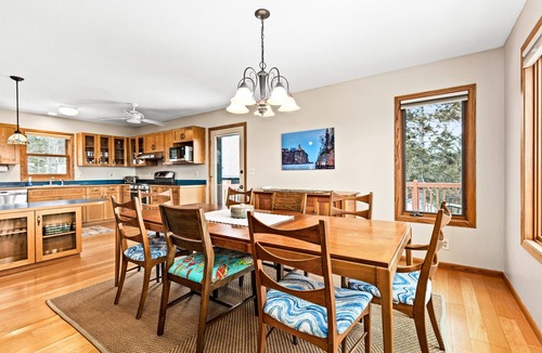 Tofte Cabin | Perfect Location|Game Garage|King Beds|Views