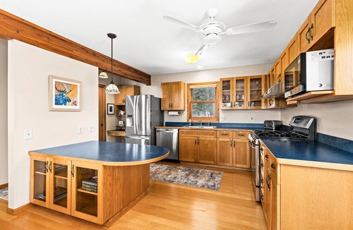 Tofte Cabin | Perfect Location|Game Garage|King Beds|Views