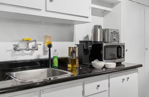Haute-Ville Apartment | Perfect Location! Perfect Stay in Quebec City!nSuite Jardin