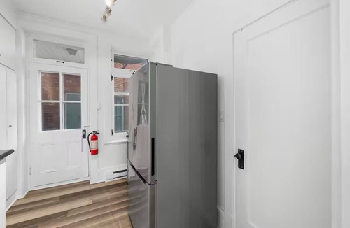 Haute-Ville Apartment | Perfect Location! Perfect Stay in Quebec City!nSuite Jardin