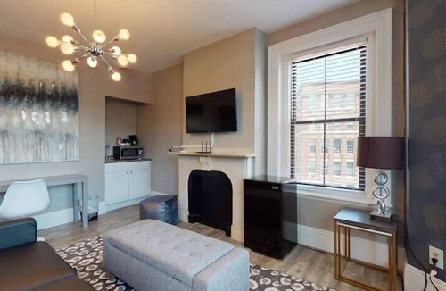 Bay Village Apartment | Perfect location Sleeps 3