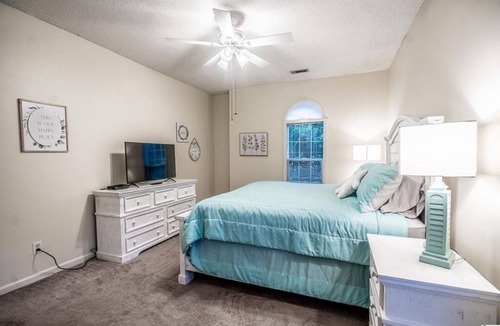 Vaught Condo | Perfect Location!