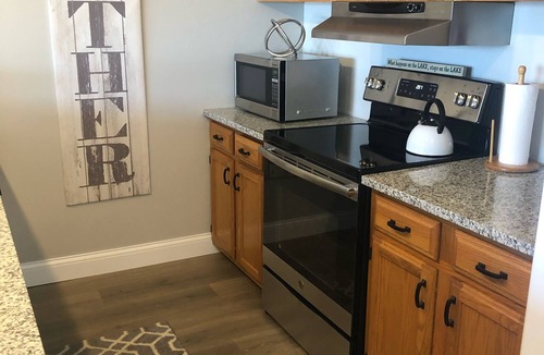 Osage Beach Condo | PERFECT LOCATION WITH A GREAT VIEW. 🐠🌞😎