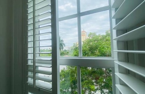 Palm Beach Condo | Perfect locationTropicalCharm Studio3002