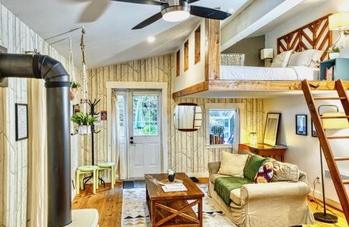 Ayers Cliff House | Perfect Loft for a Weekend in the Eastern Townships
