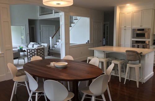 West Tisbury House | Perfect Luxury Vineyard Retreat