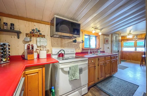 Waterford House | Perfect Maine Getaway - Waterfront w Sauna and Kayaks