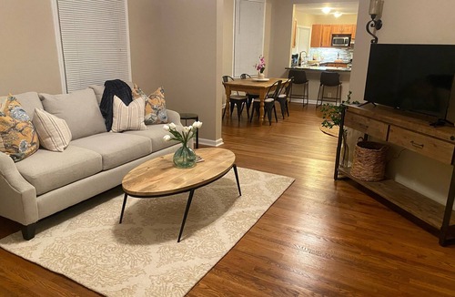 Midtown House | Perfect Master's Rental! n