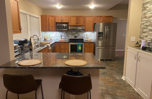 Midtown House | Perfect Master's Rental! n