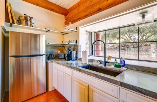 Alpine Cabin | Perfect Mountain Retreat | Modern Amenities | Pool
