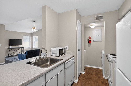 Donelson Apartment | Perfect Nashville base near everything you need