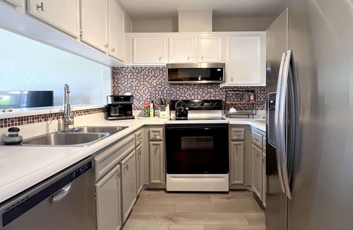 Uptown Design District Condo | Perfect Palm Springs Getaway with Mountain Views