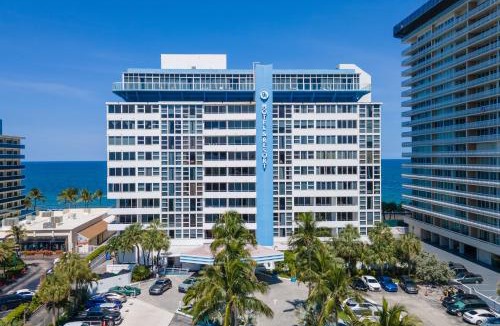 Galt Mile Apartment | Perfect Panorama - #905A