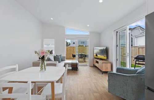 Papamoa Beach House | Perfect Papamoa Beach Bach