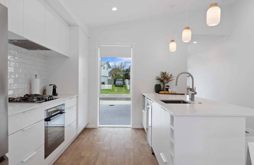 Papamoa Beach House | Perfect Papamoa Beach Bach