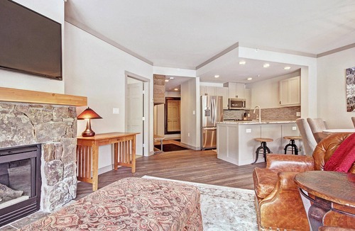 Copper Mountain Village Condo | Perfect Passage To Copper Mountain with available hot tub! PP327