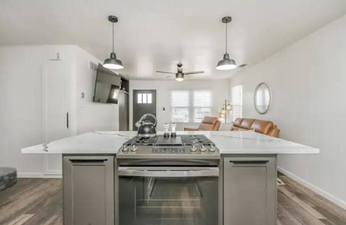 Dumas House | Perfect Peach with Game Room