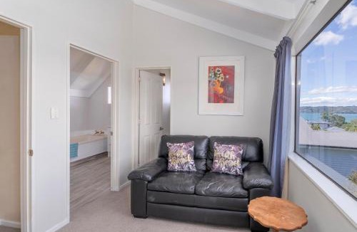 Whitianga House | Perfect Picture on Haddon