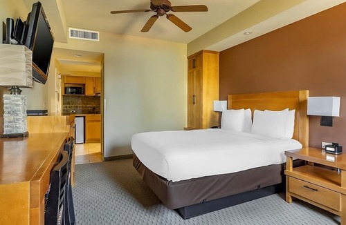 South Lake Tahoe Hotel | Perfect Place to Unwind! Swimming Pool, Kitchenette!