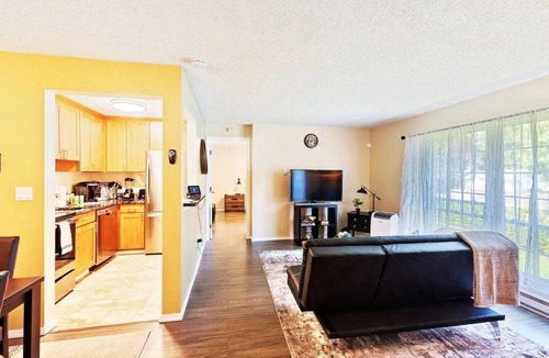 SeaTac House | Perfect Private Getaway in Seattle's Southside!