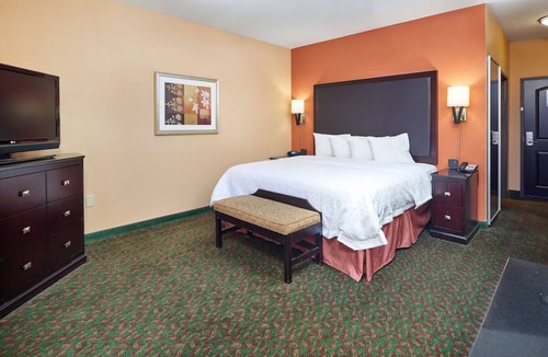 Waco Hotel | Perfect Relaxation for Baylor Visitors| 2 Units, Free Parking, Indoor Pool!