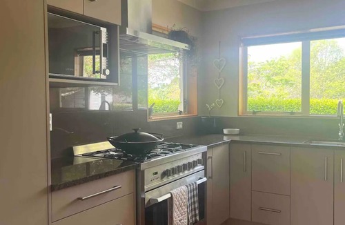 Tauriko House | Perfect retreat - 5 bedroom home with pool and spa