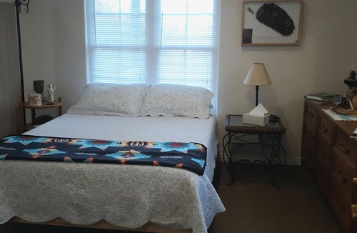 Dennis House | Perfect Retreat Spot in Quiet Cove