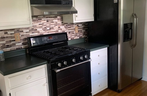 Gilbertsville House | Perfect romantic getaway for the Holidays!