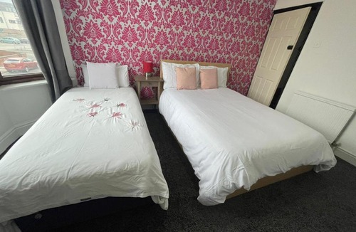 Pill House | Perfect Room BS11